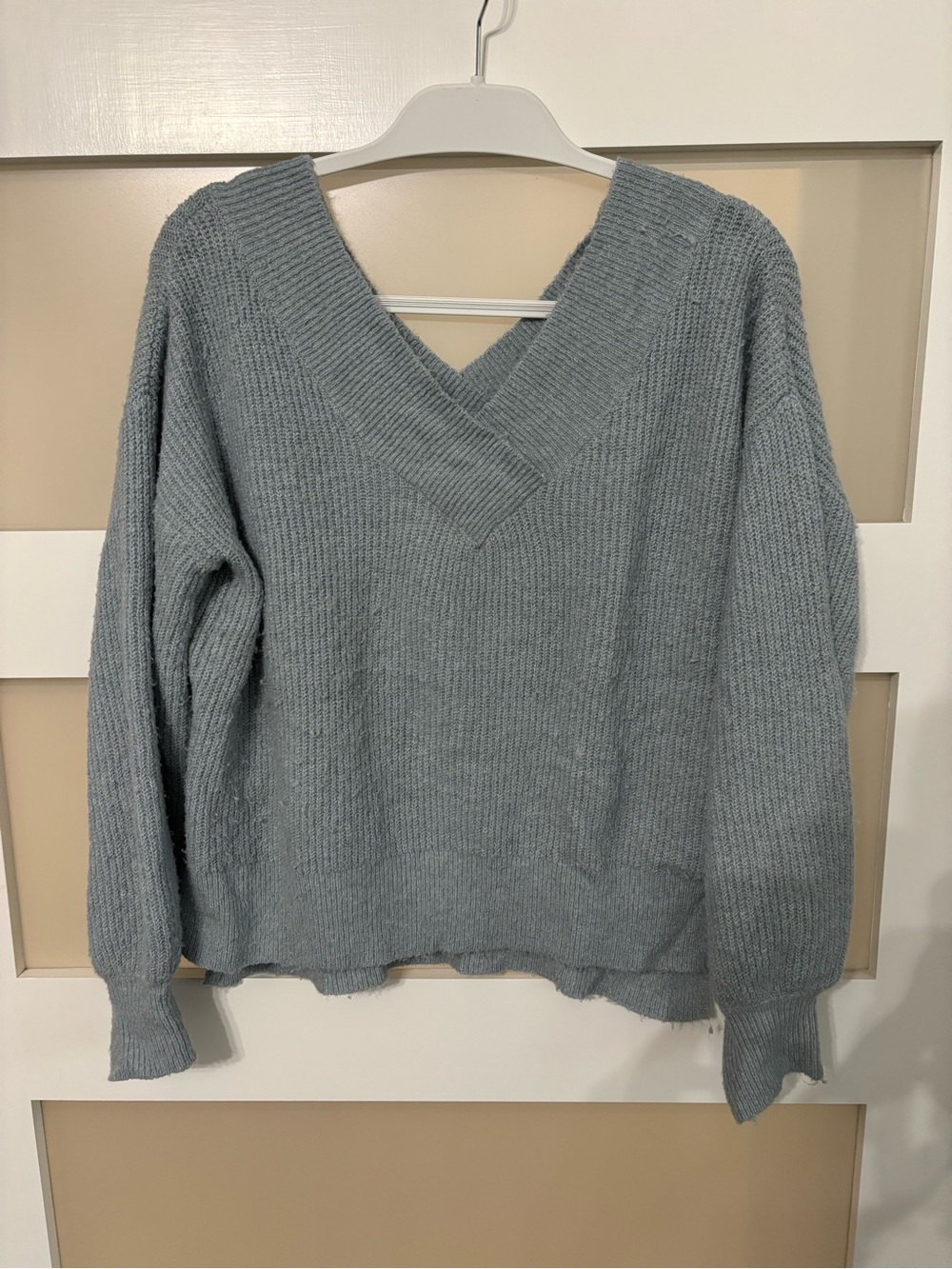 Pink Rose Women’s V-Neck Ribbed Sweater in Dusty Blue